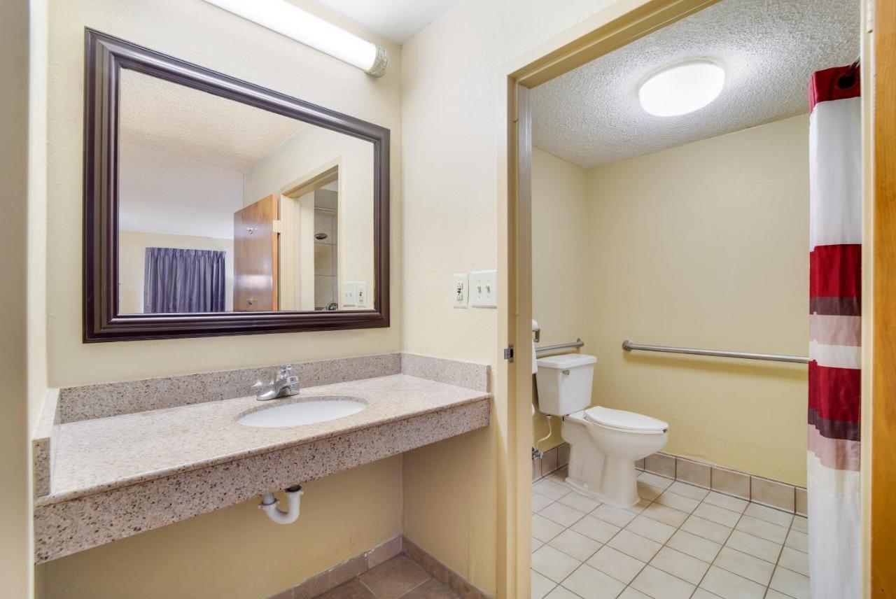 Red Roof Inn Augusta - Washington Road Экстерьер фото